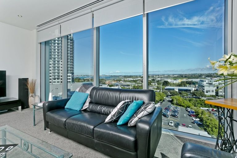 Photo of property in Sentinel Apartments, 706/3 Northcroft Street, Takapuna, Auckland, 0622