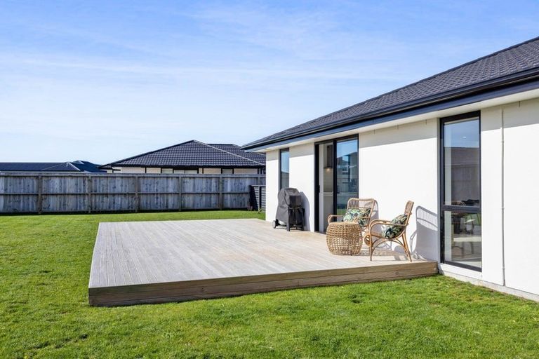 Photo of property in 27 Horoatua Street, Bell Block, New Plymouth, 4312