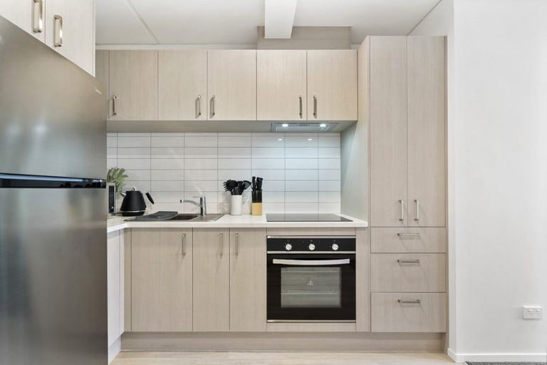 Photo of property in 206/9 East Street, Papakura, 2110