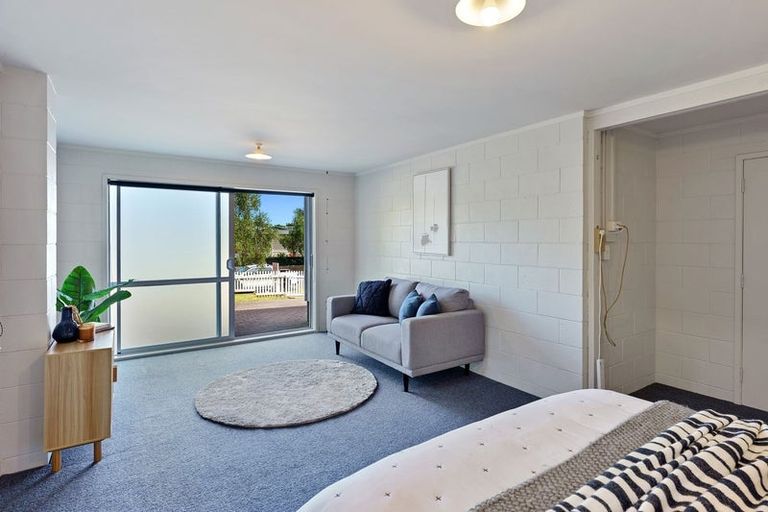 Photo of property in 7 Napier Grove, Waikanae Beach, Waikanae, 5036