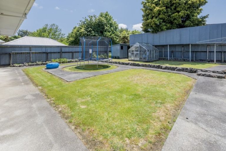 Photo of property in 22 Kings Drive, Levin, 5510