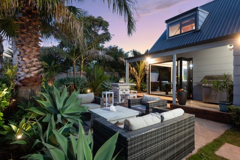 Photo of property in 128 Dickson Road, Papamoa Beach, Papamoa, 3118