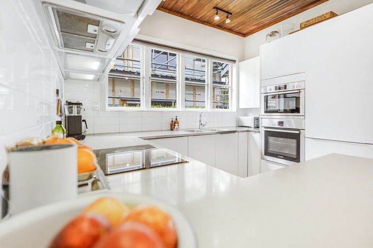 Photo of property in 15 Tamihana Avenue, Fairfield, Hamilton, 3214