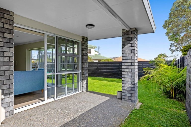 Photo of property in 33 Maygrove Drive, Orewa, 0931