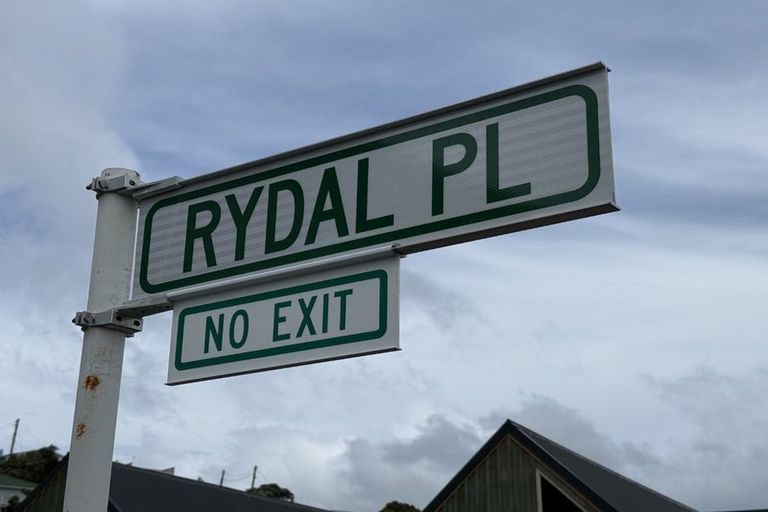 Photo of property in 3 Rydal Place, Southgate, Wellington, 6023