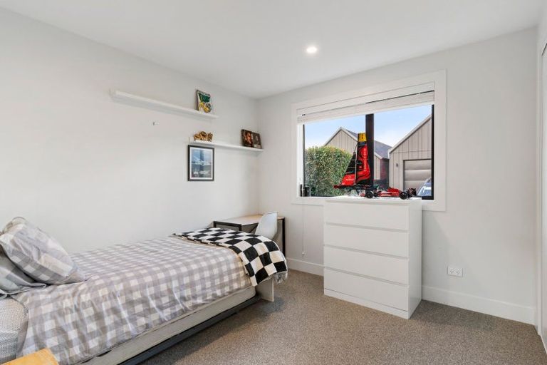 Photo of property in 15 Bellamont Street, Kumeu, 0810