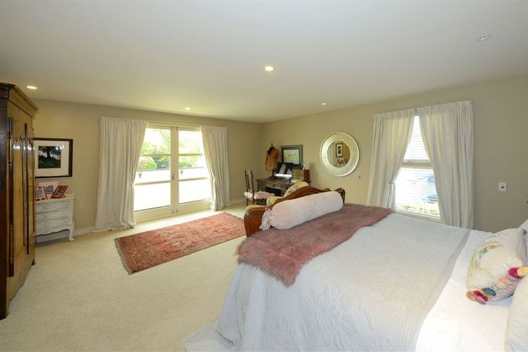 Photo of property in 1/87 Fendalton Road, Fendalton, Christchurch, 8014