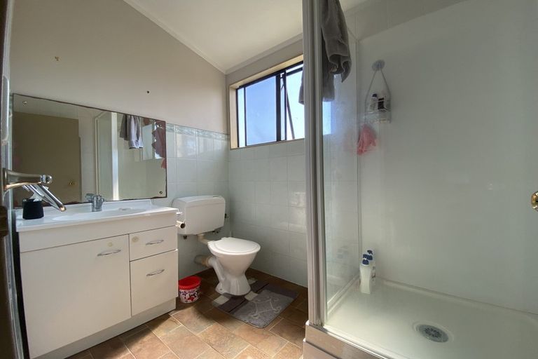 Photo of property in 48 De Quincey Terrace, Highland Park, Auckland, 2010