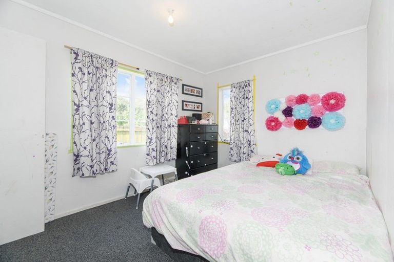 Photo of property in 28 Trimdon Street, Randwick Park, Auckland, 2105