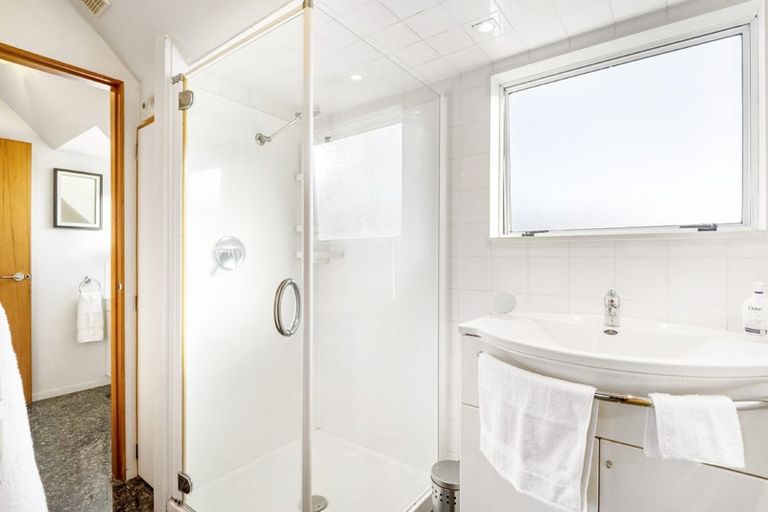 Photo of property in 2/1 Argyle Road, Browns Bay, Auckland, 0630