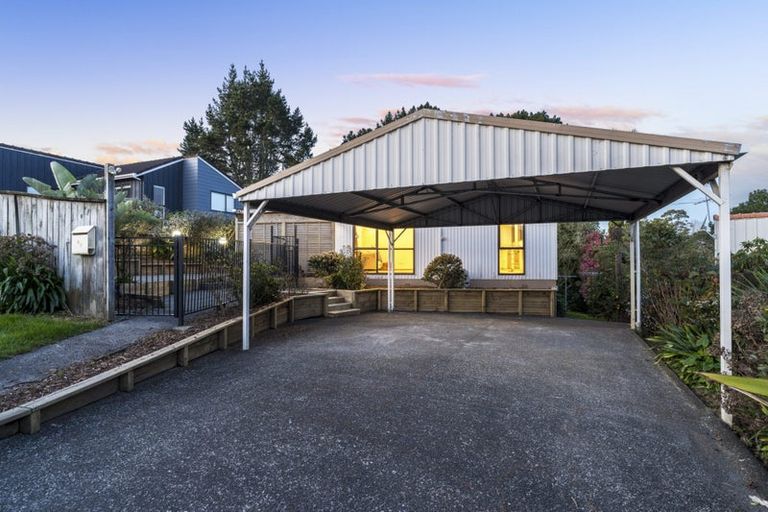 Photo of property in 66 Anich Road, Massey, Auckland, 0614