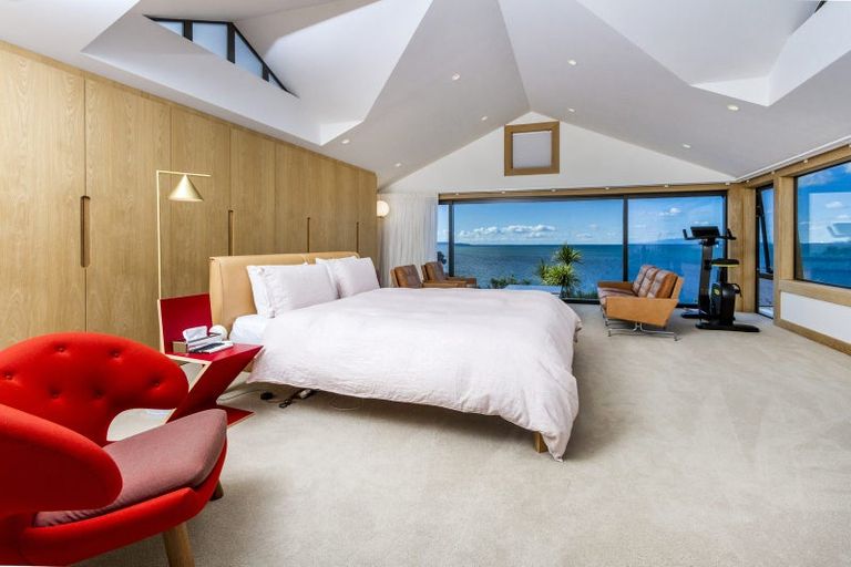 Photo of property in 19 Brighton Terrace, Mairangi Bay, Auckland, 0630