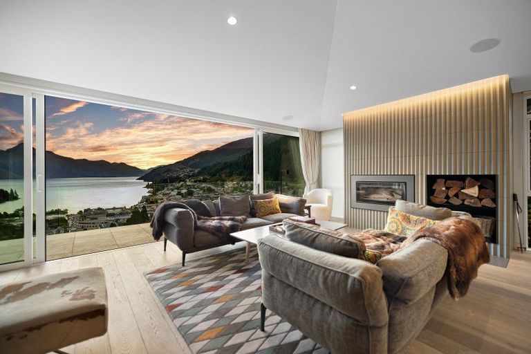 Photo of property in 55e Kent Street, Queenstown, 9300