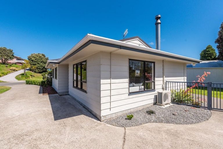 Photo of property in 37 Campbell Avenue, Paraparaumu, 5032