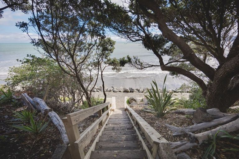 Photo of property in 145a Rosetta Road, Raumati South, Paraparaumu, 5032