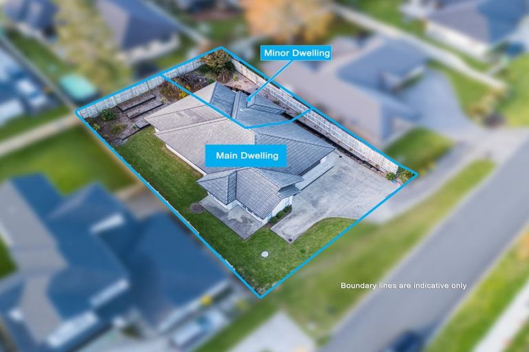 Photo of property in 12 Lockyer Road, Kumeu, 0810