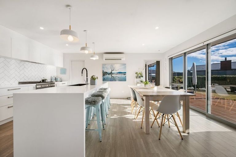 Photo of property in 14 Criffel Place, Luggate, Cromwell, 9383