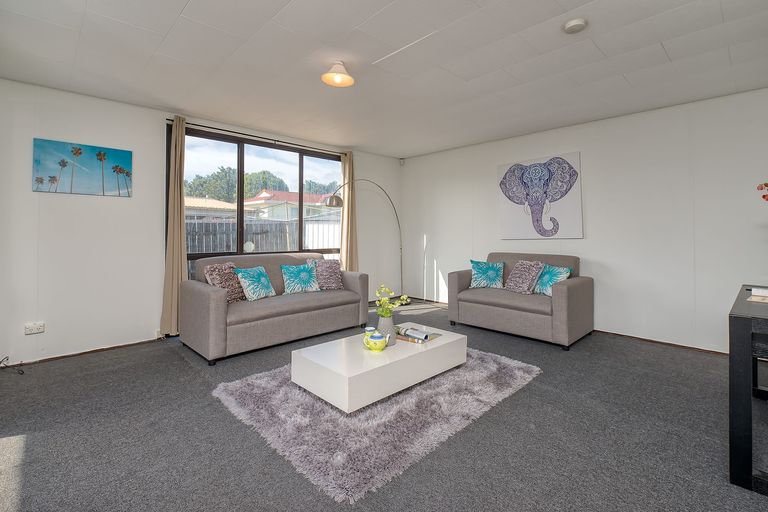 Photo of property in 47 Heathdale Crescent, Papakura, 2110