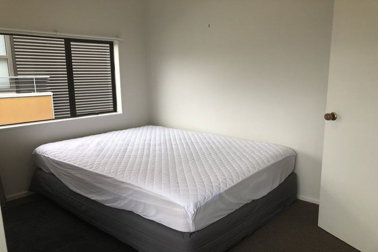 Photo of property in 2/28 Sainsbury Road, Fernhill, Queenstown, 9300