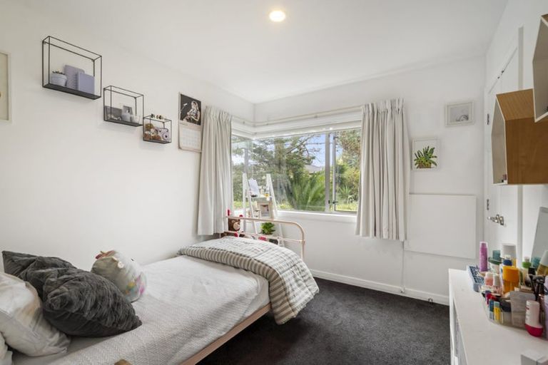 Photo of property in 2/7 Phillip Parade, Forrest Hill, Auckland, 0620