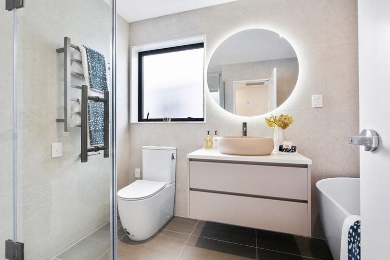 Photo of property in 12d Rewi Street, Torbay, Auckland, 0630