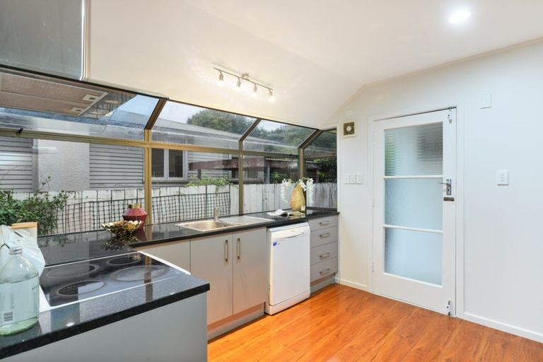 Photo of property in 22 Chilcott Road, Henderson, Auckland, 0612