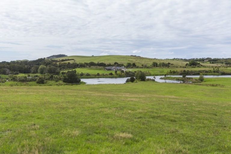 Photo of property in 52 Robert Hastie Drive, Mangawhai, 0573