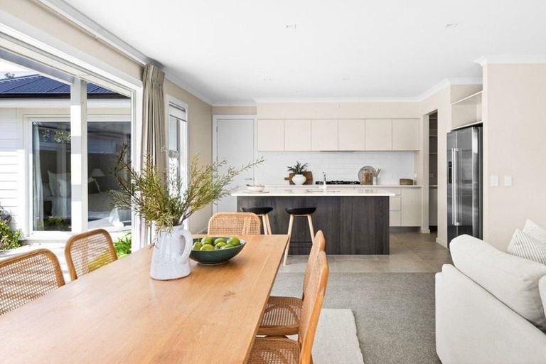 Photo of property in 11 Margaret Avenue, Havelock North, 4130