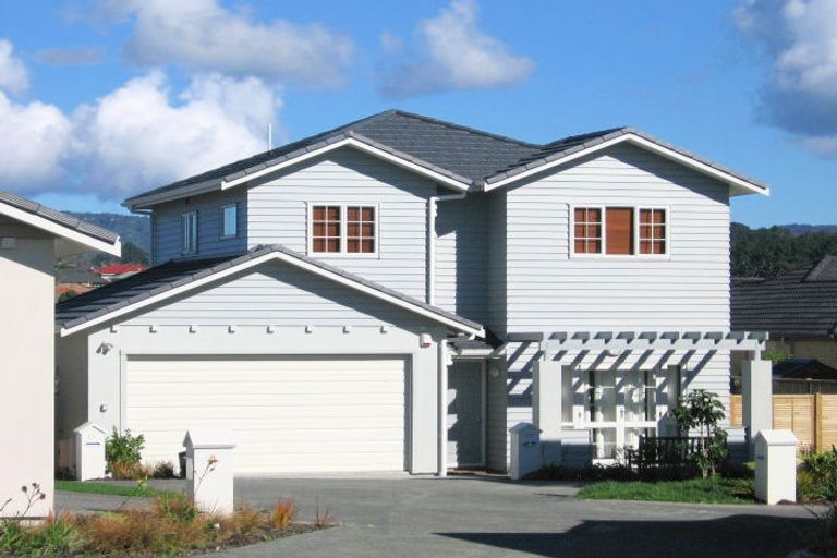 Photo of property in 19 Mulvaney Crescent, Henderson, Auckland, 0612