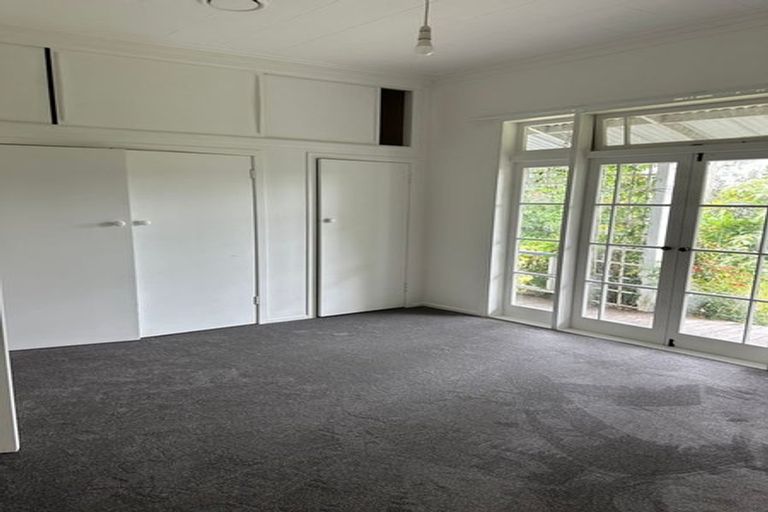 Photo of property in 41 Woodglen Road, Glen Eden, Auckland, 0602