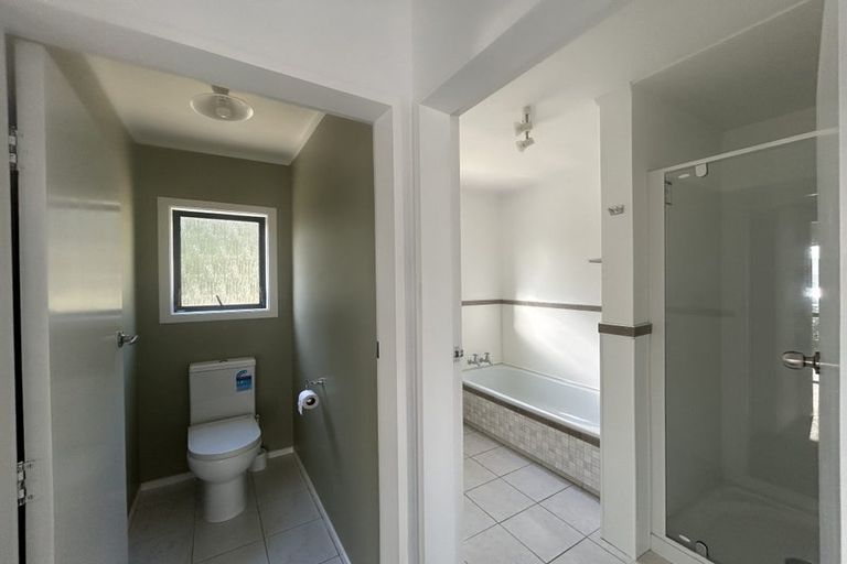 Photo of property in 27 Eskdale Road, Papakowhai, Porirua, 5024