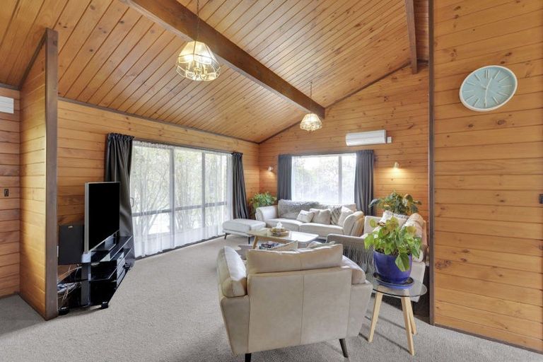 Photo of property in 5 Marlowe Drive, Leamington, Cambridge, 3432