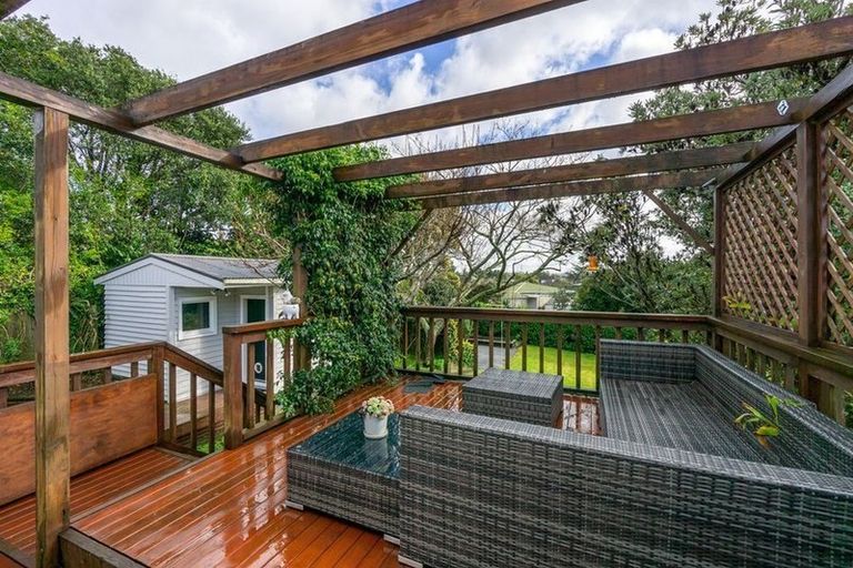 Photo of property in 52 Vera Road, Te Atatu South, Auckland, 0610