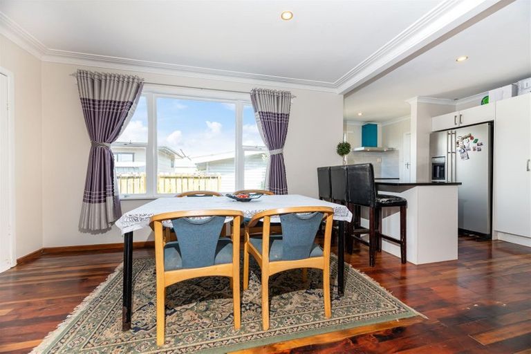 Photo of property in 2a Colin Street, Mangere, Auckland, 2022