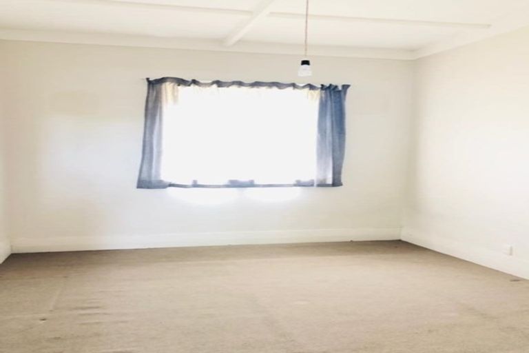 Photo of property in 18 Lupton Road, Manurewa, Auckland, 2102