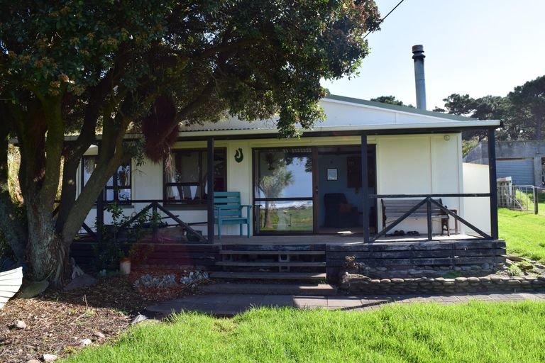 Photo of property in 1103 Mataikona Road, Mataikona, Masterton, 5889