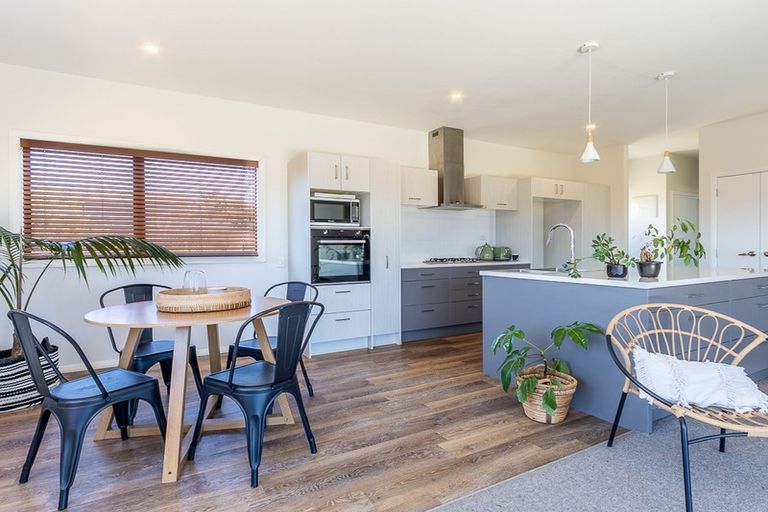 Photo of property in 35 Seagrass Place, Otaki Beach, Otaki, 5512