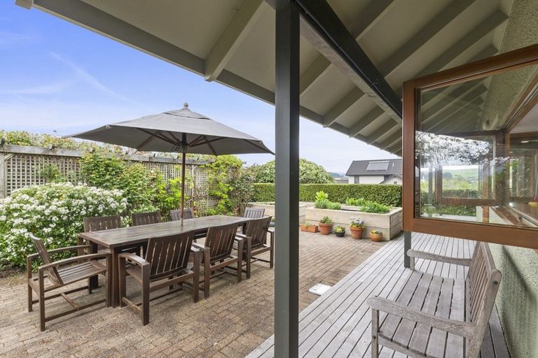 Photo of property in 14 Cobbe Place, Pomare, Rotorua, 3015