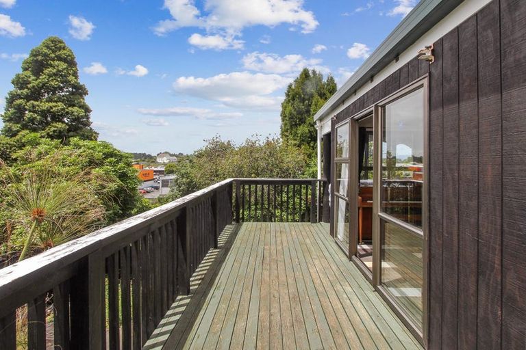 Photo of property in 9 Constable Road, Waiuku, 2123