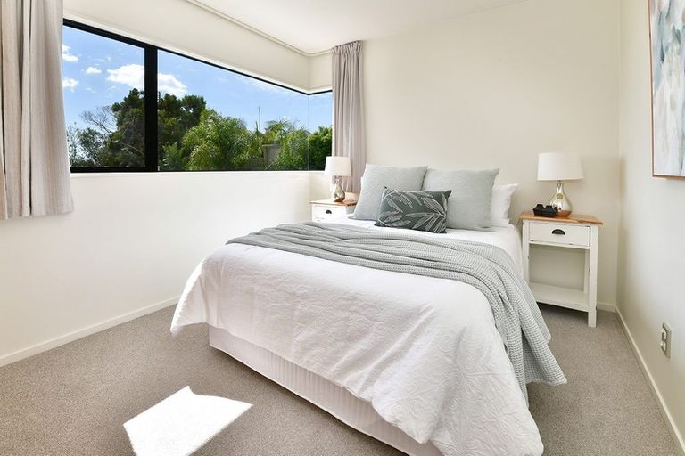 Photo of property in 17a Duncansby Road, Stanmore Bay, Whangaparaoa, 0932