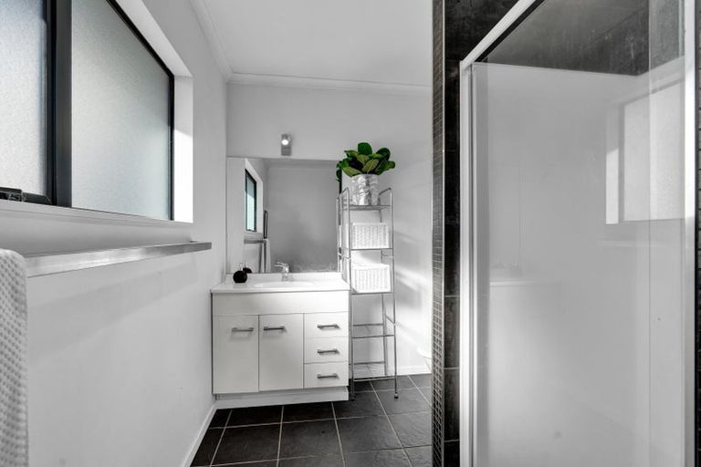 Photo of property in 76 Oranga Street, Westown, New Plymouth, 4310