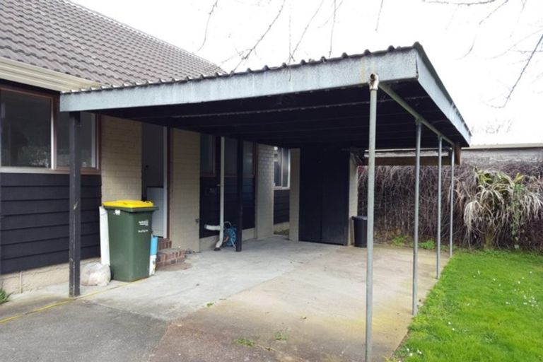 Photo of property in 2/19 Beaumaris Way, Conifer Grove, Takanini, 2112