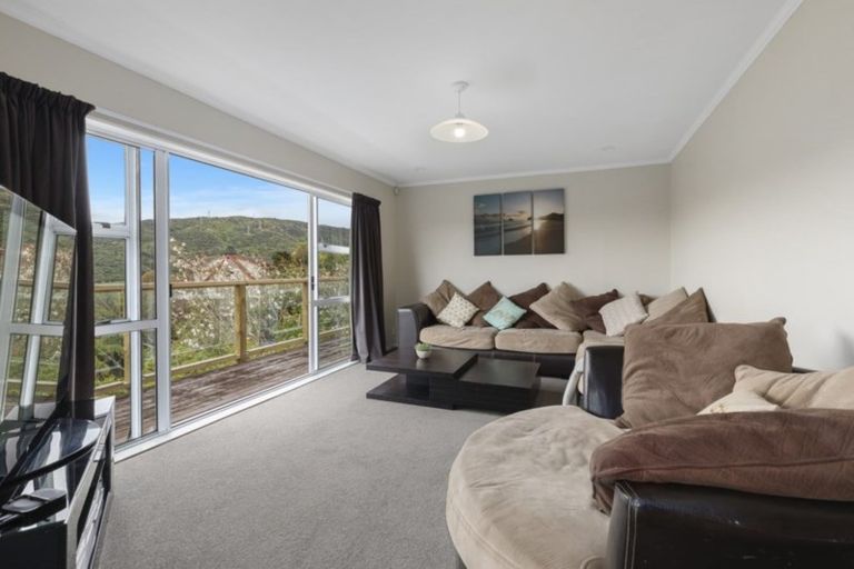 Photo of property in 26 Castle Crescent, Stokes Valley, Lower Hutt, 5019