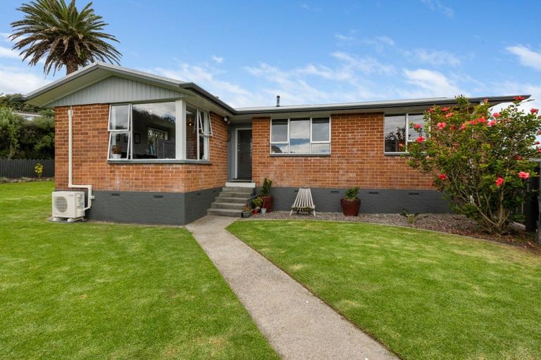 Photo of property in 14 Naumai Place, Spotswood, New Plymouth, 4310