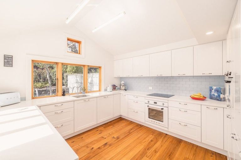 Photo of property in 69 Hackthorne Road, Cashmere, Christchurch, 8022