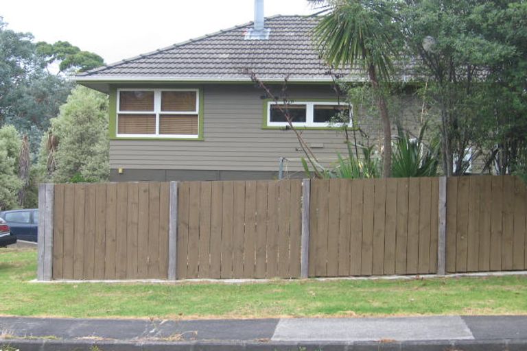 Photo of property in 6 Ramillies Place, Glenfield, Auckland, 0629