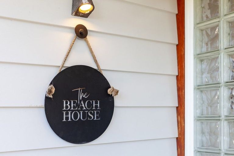 Photo of property in 221 Rosetta Road, Raumati South, Paraparaumu, 5032