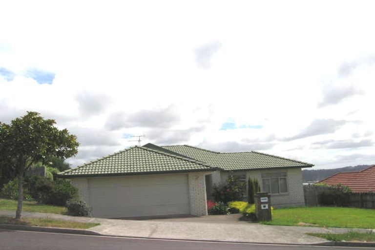 Photo of property in 7 Lorikeet Place, Unsworth Heights, Auckland, 0632