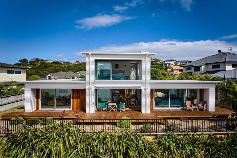 Photo of property in 31 Pendennis Point, Camborne, Porirua, 5026