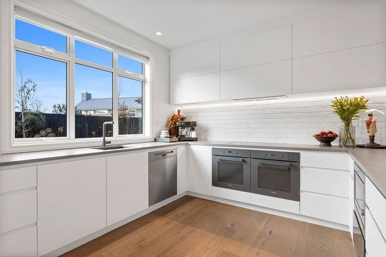 Photo of property in 17a Hamilton Avenue, Ilam, Christchurch, 8041